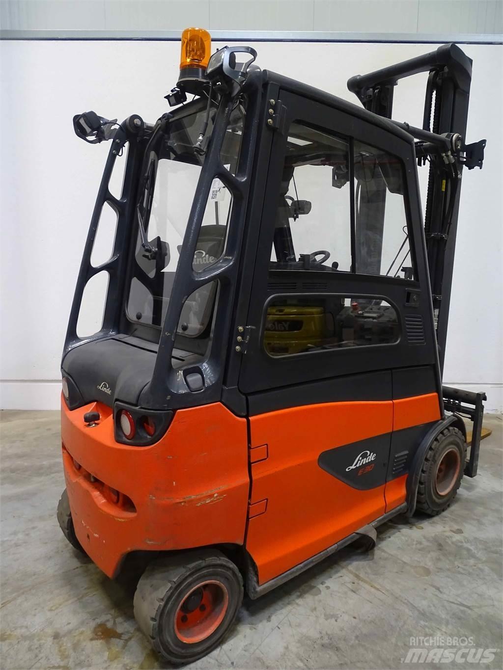 Linde E30 Elektrostapler