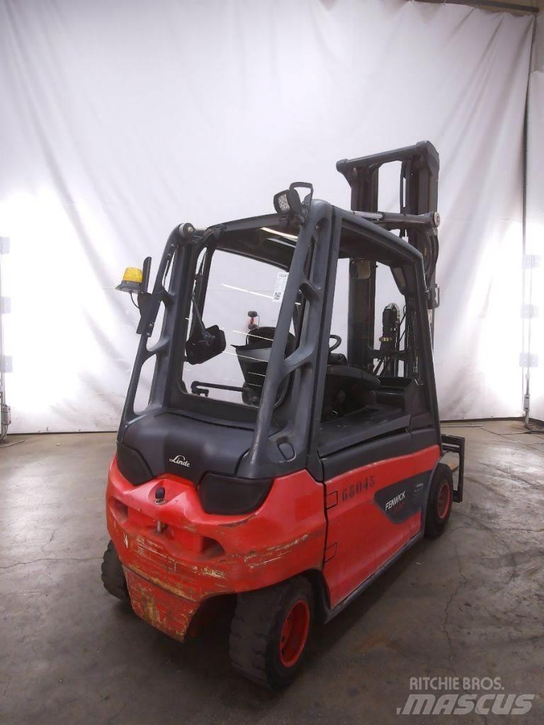 Linde E30L-01 Elektrostapler
