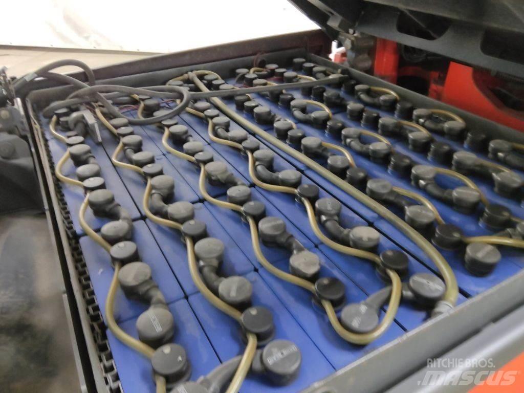Linde E30L-01 Elektrostapler