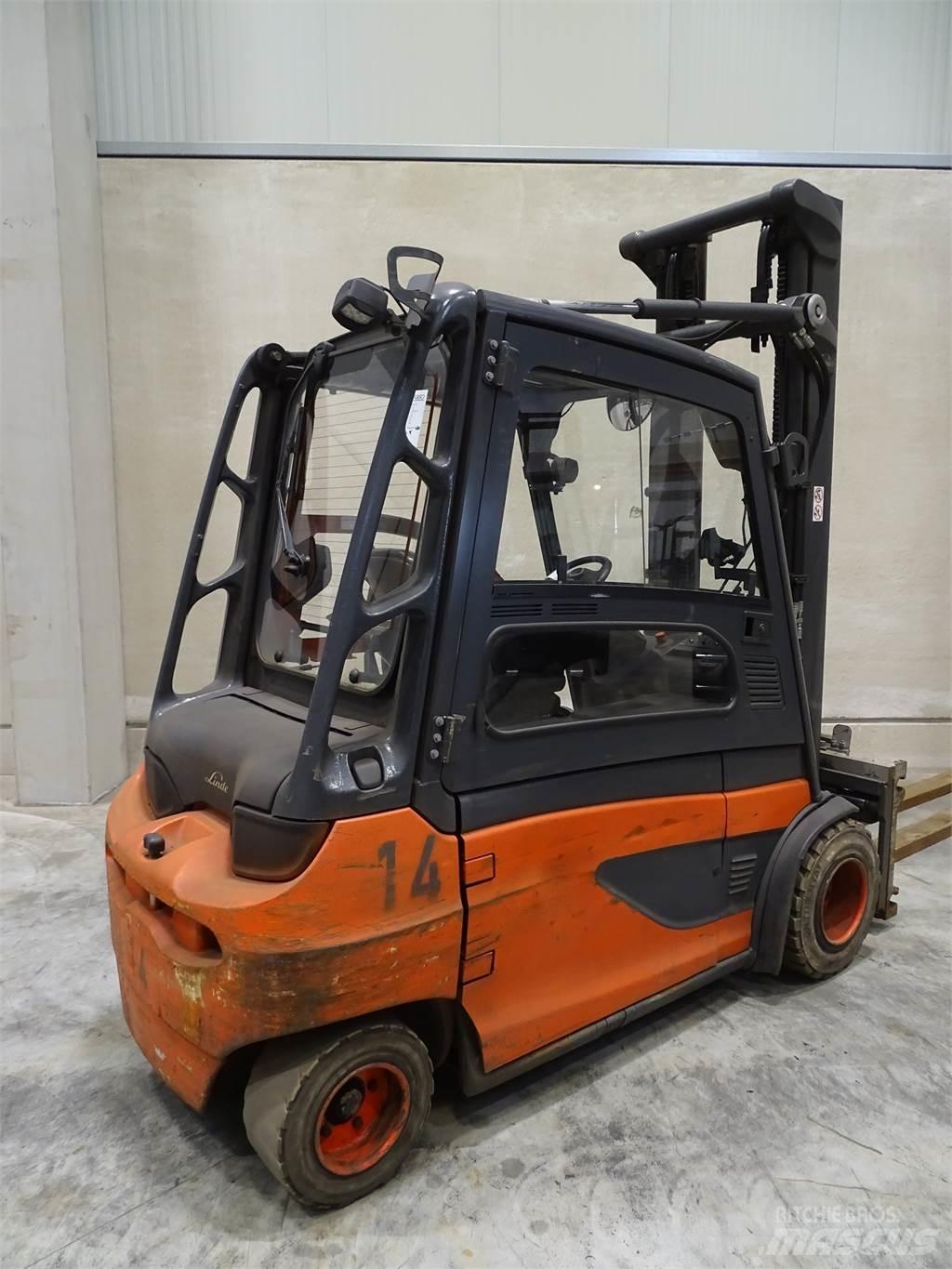 Linde E35L-01 Elektrostapler