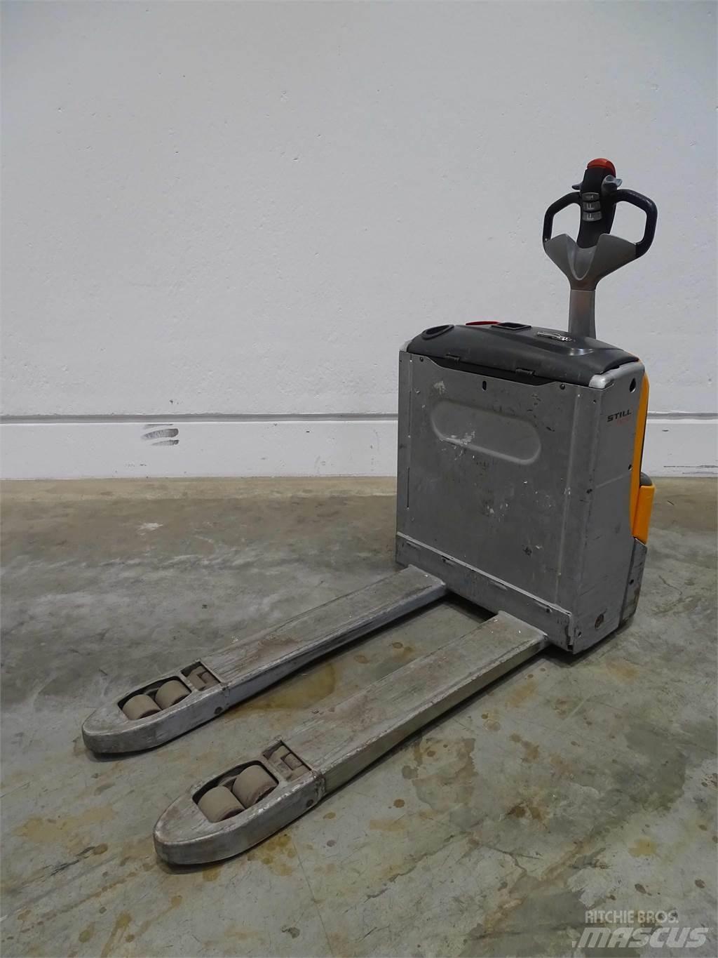 Still EXU16 Niedergabelstapler