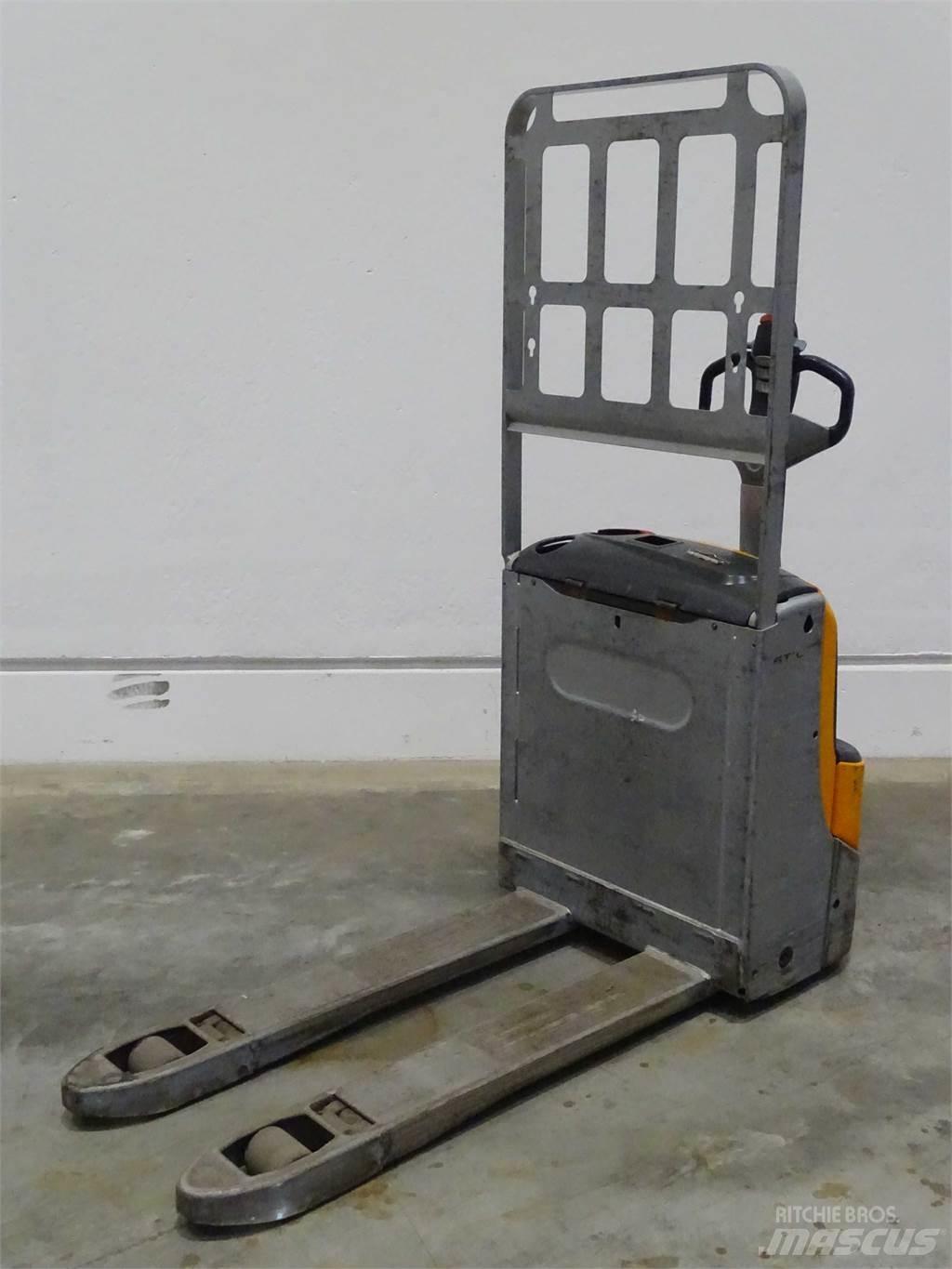 Still EXU16 Niedergabelstapler
