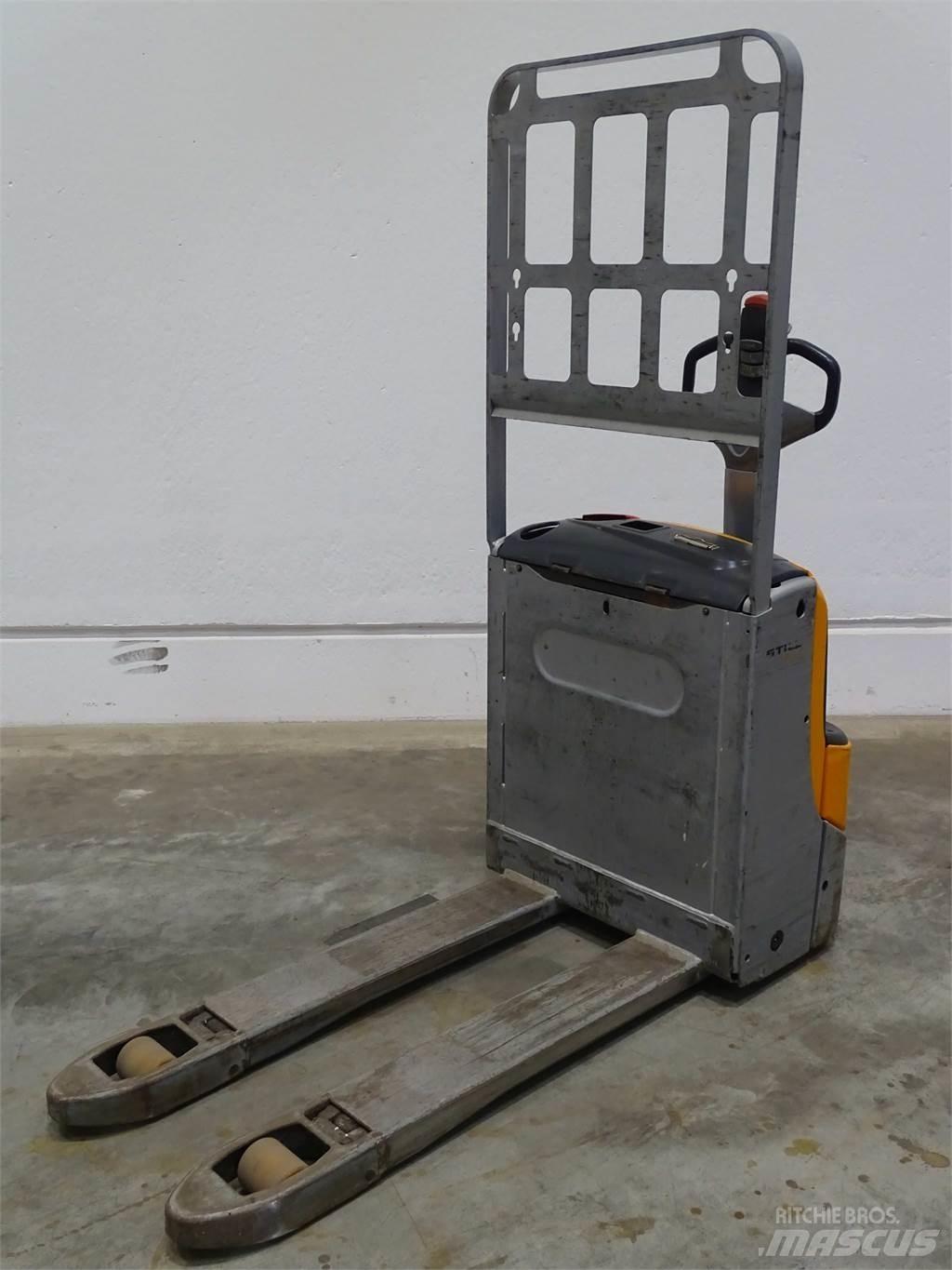 Still EXU16 Niedergabelstapler
