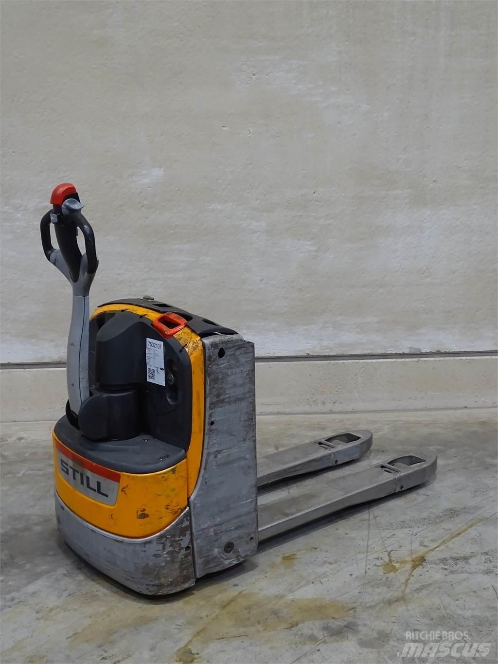 Still EXU16 Niedergabelstapler