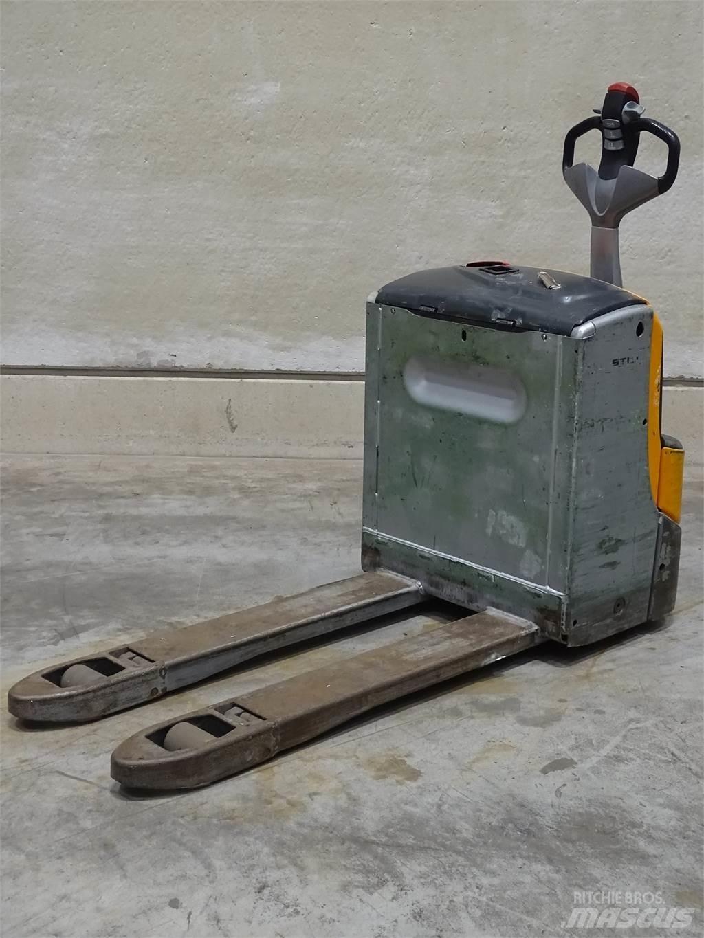 Still EXU16 Niedergabelstapler