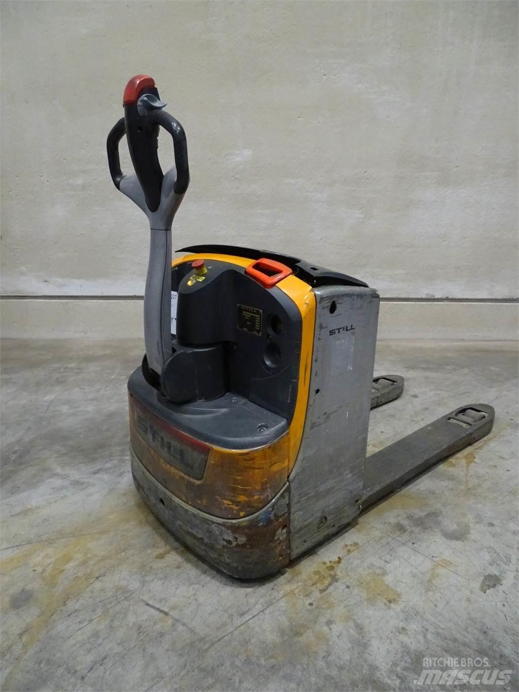 Still EXU16 Niedergabelstapler