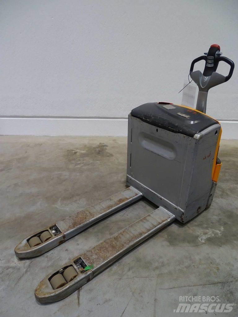 Still EXU18 Niedergabelstapler