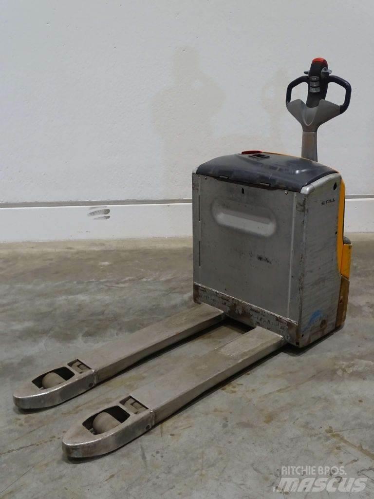 Still EXU20 Niedergabelstapler