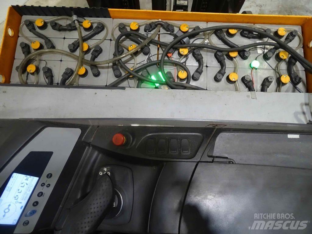 Still FM-X17 Schubmaststapler