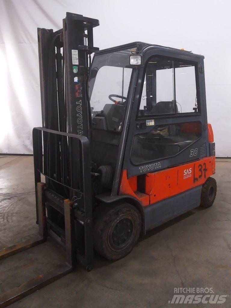 Toyota 7FBMF30 Elektrostapler