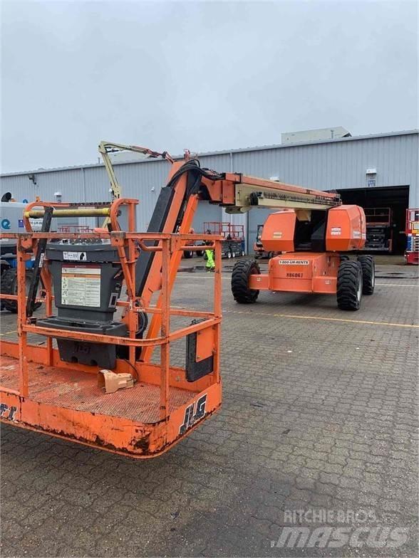 JLG 660SJ Teleskopbühnen