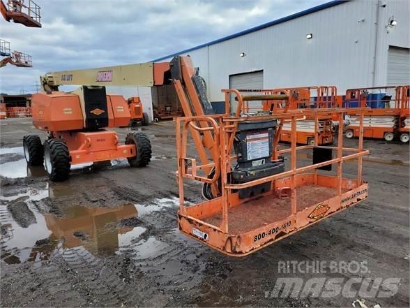 JLG 800AJ Gelenkteleskoparbeitsbühnen