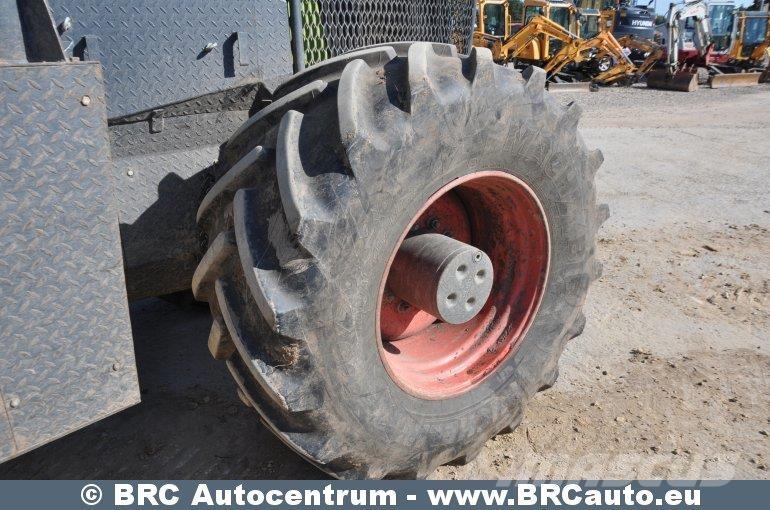 CLAAS Axion 870 Traktoren