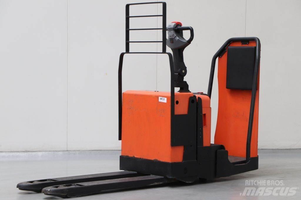 BT LPE200/8 Niedergabelstapler