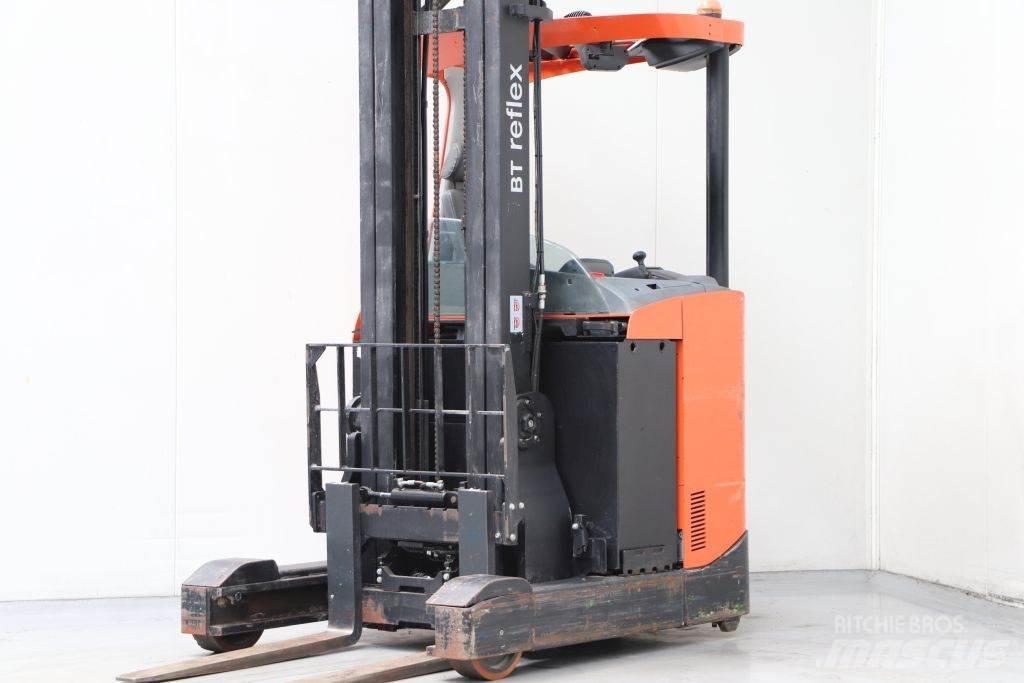 BT RRE160 Schubmaststapler