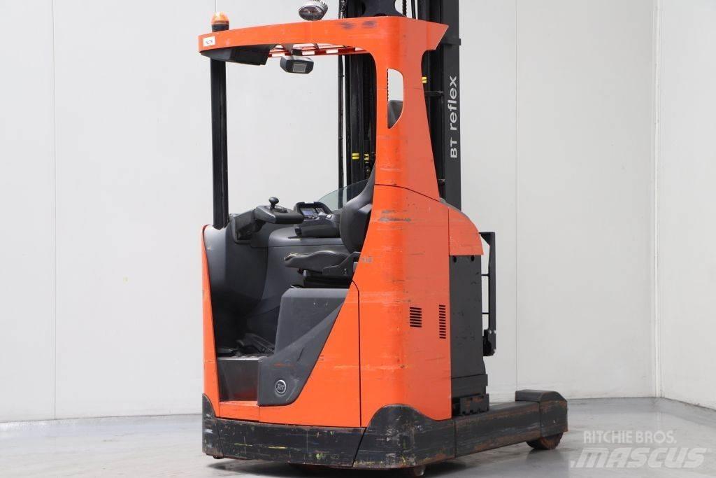 BT RRE160 Schubmaststapler
