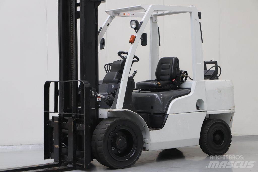 Nissan UG1F2A35DU Gasstapler