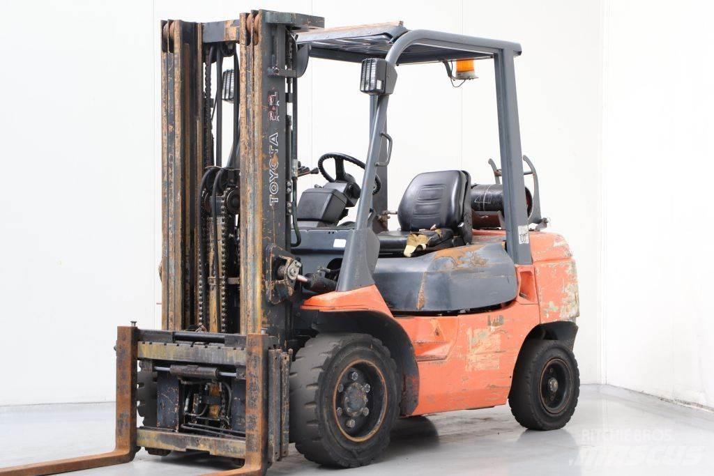 Toyota 02-7FGF30 Gasstapler