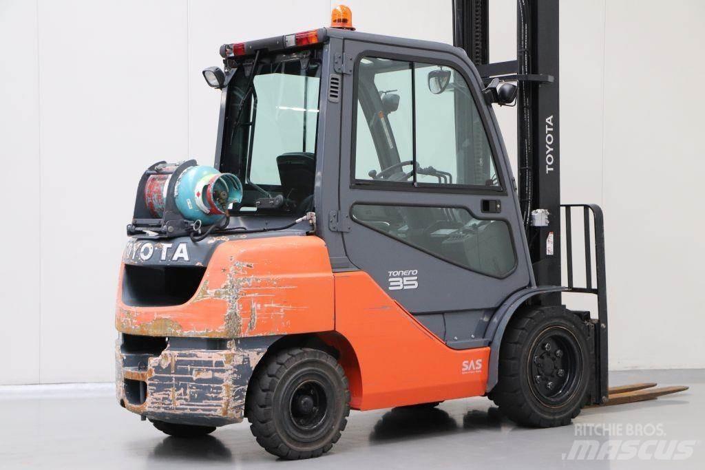 Toyota 02-8FGJF35 Gasstapler