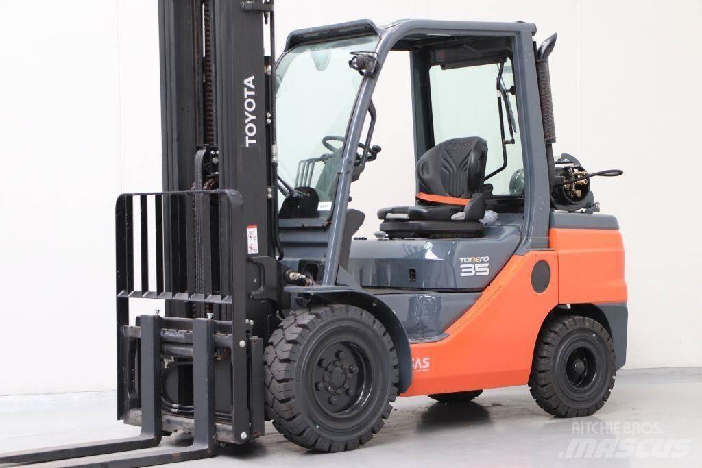 Toyota 02-8FGJF35 Gasstapler