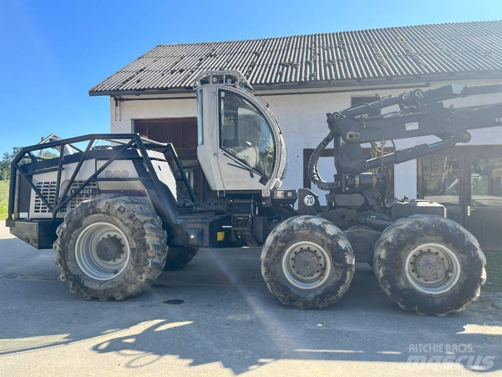 Logset 10H Harvester