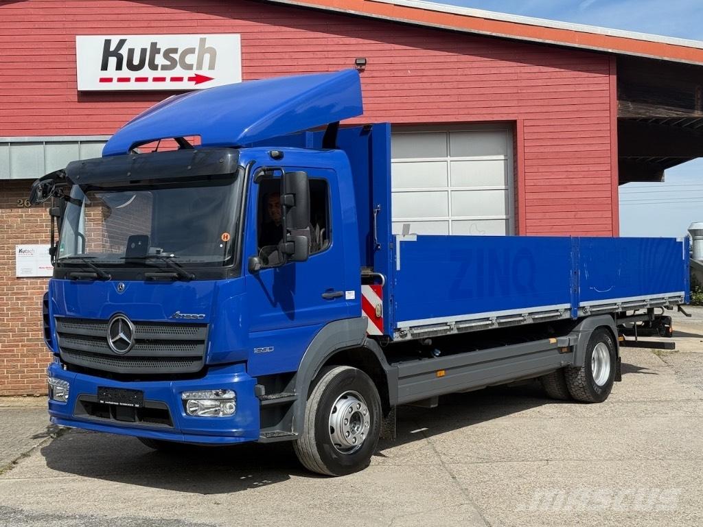 Mercedes-Benz 1630L Pritschenwagen/Pritschenwagen mit Seitenklappe