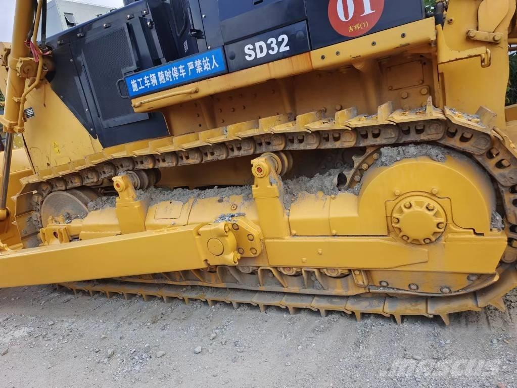 Shantui SD 32 Bulldozer