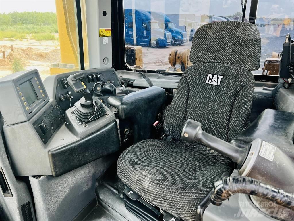 CAT D 8 T Bulldozer