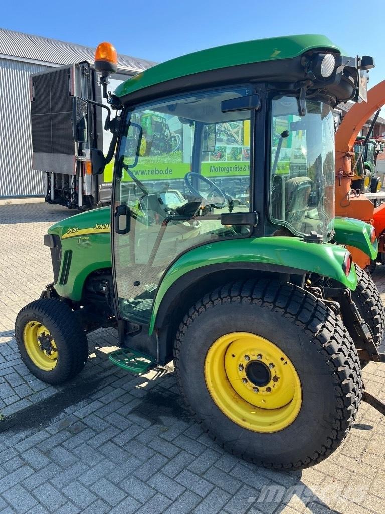 John Deere 3320 Kleintraktoren