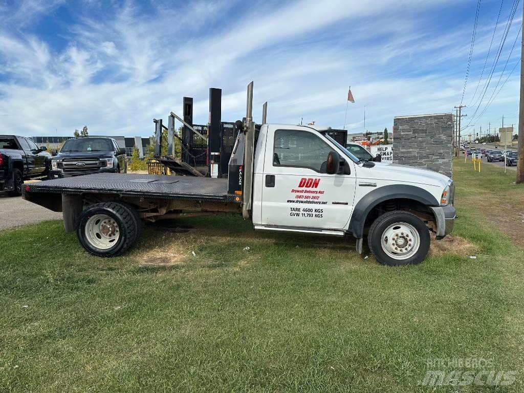 Ford F 550 XLT Pritschenwagen/Pritschenwagen mit Seitenklappe