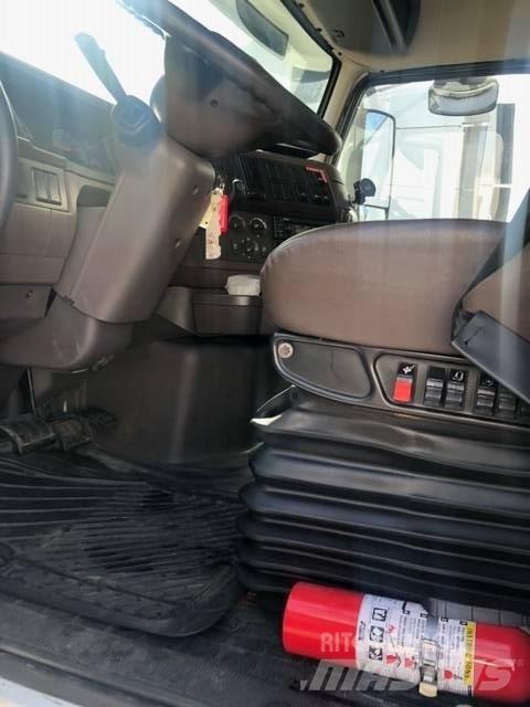 Volvo VNL Sattelzugmaschinen