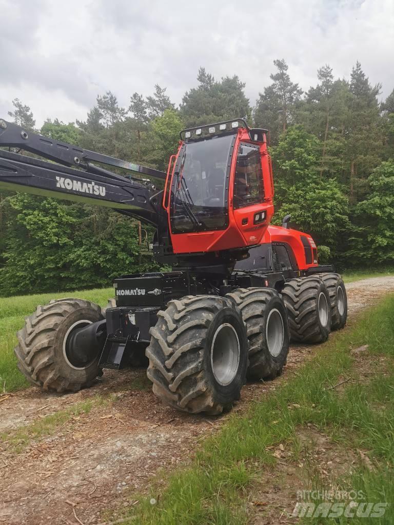 Komatsu 931 XC Harvester
