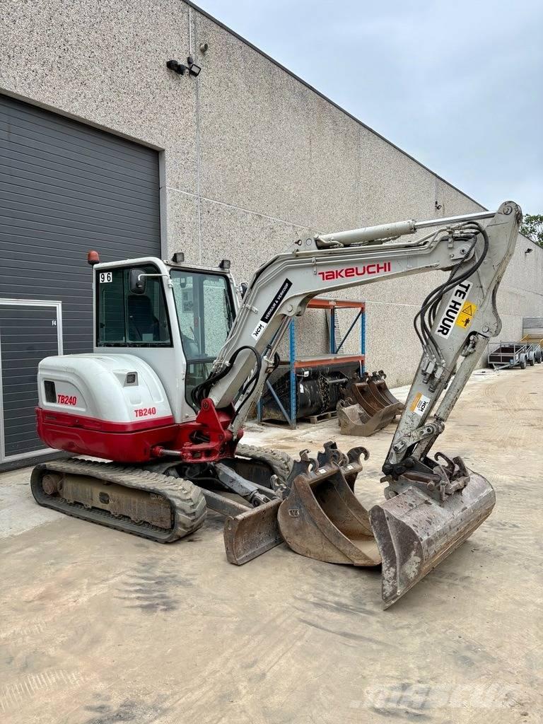 Takeuchi TB 240 Minibagger < 7t