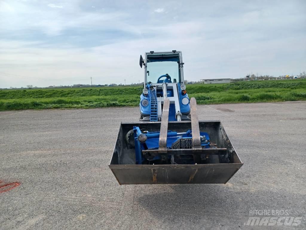Multione SL840 4WD Kompaktlader