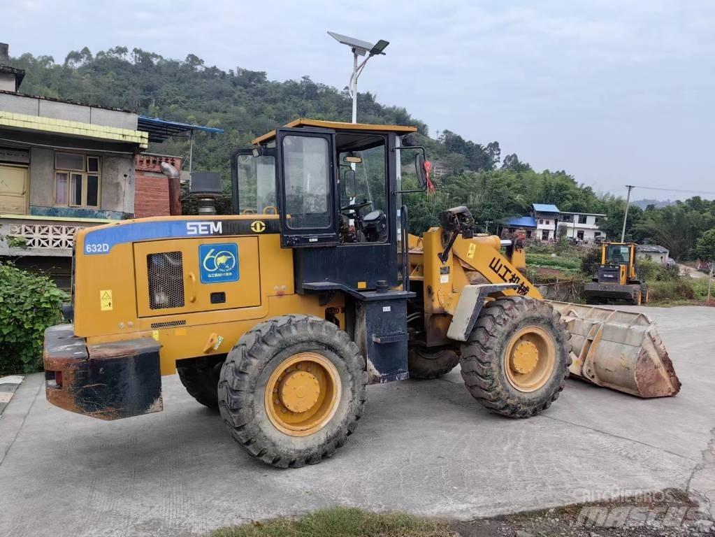 SEM 632D Radlader