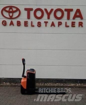 Toyota LWE 200 Niedergabelstapler