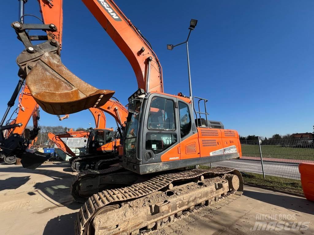Doosan DX 300 LC-5 Raupenbagger