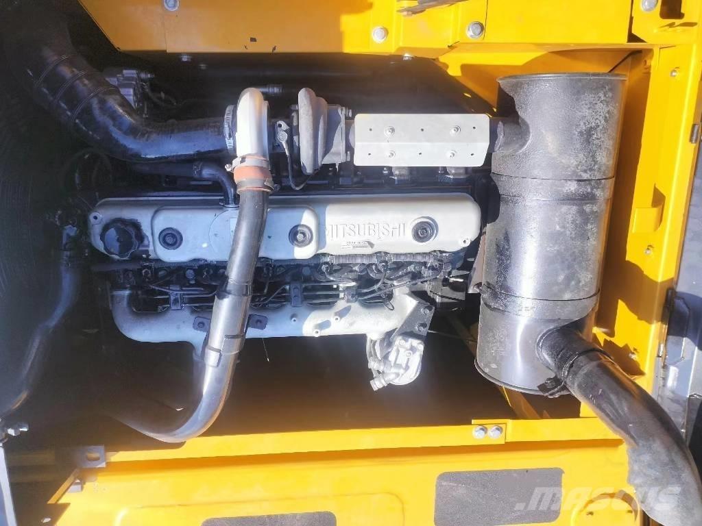 Sany SY215C Raupenbagger