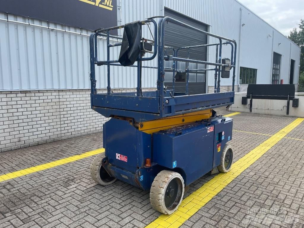 Iteco IT 12151 Scheren-Arbeitsbühnen