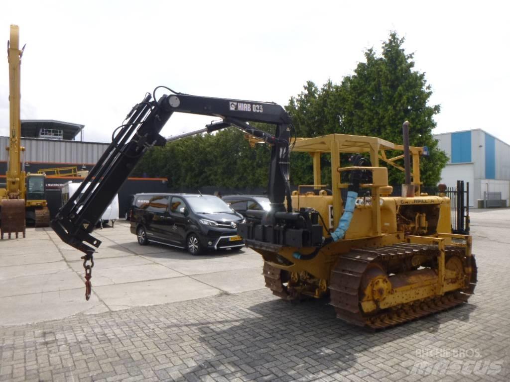 CAT D 4 D Bulldozer