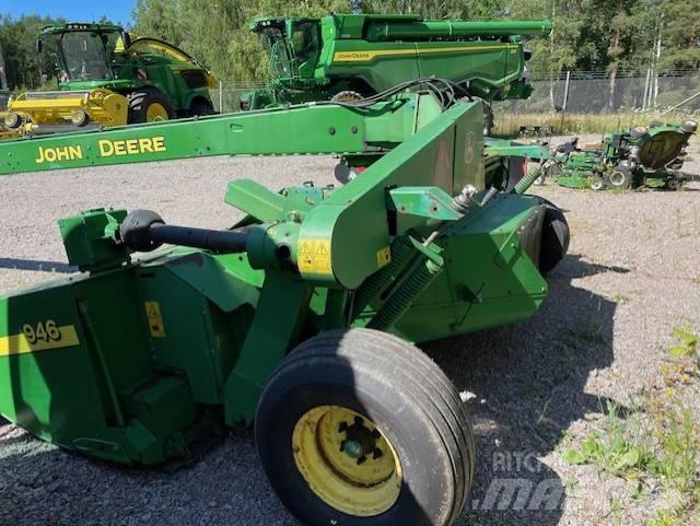 John Deere 946 Mähwerke