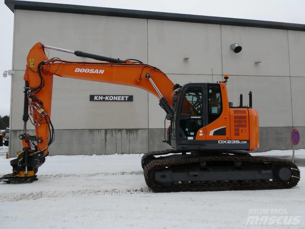 Doosan DX 235 LCR-5 Raupenbagger