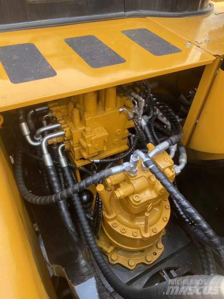 Sany SY215 C Raupenbagger