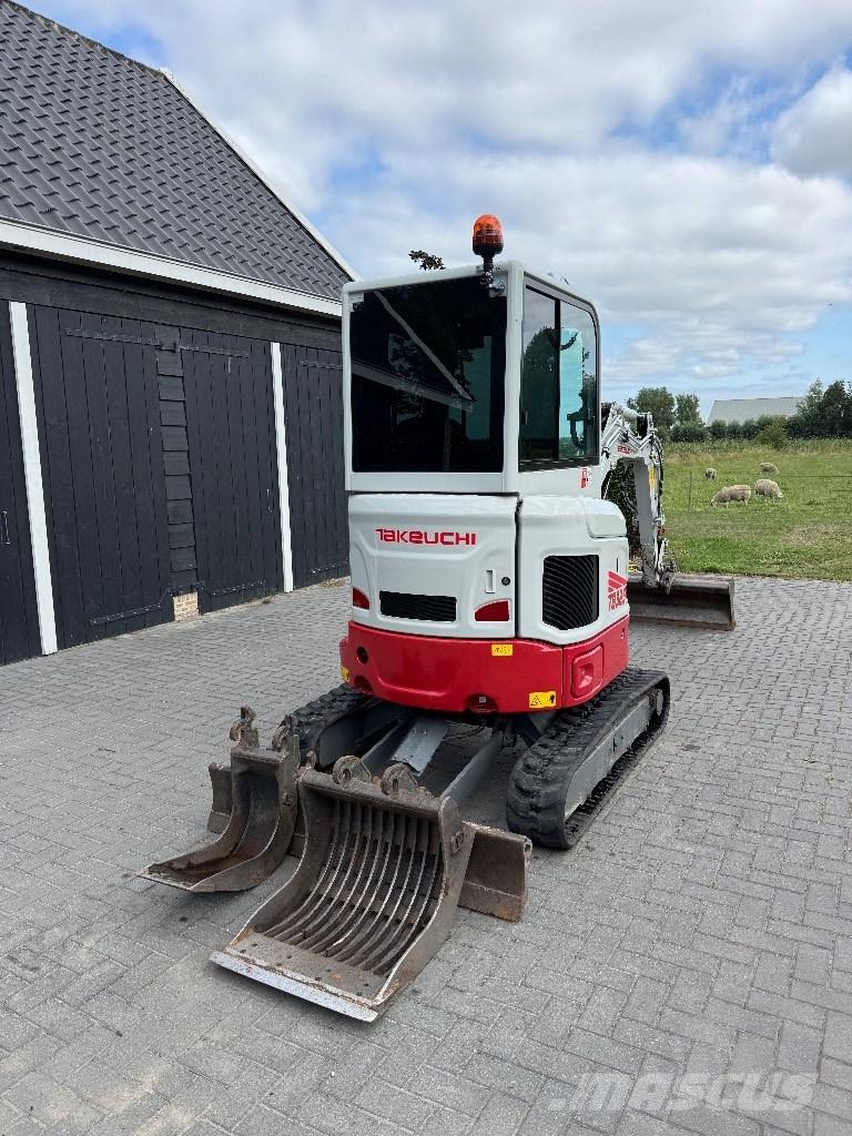 Takeuchi TB 325 R Minibagger < 7t