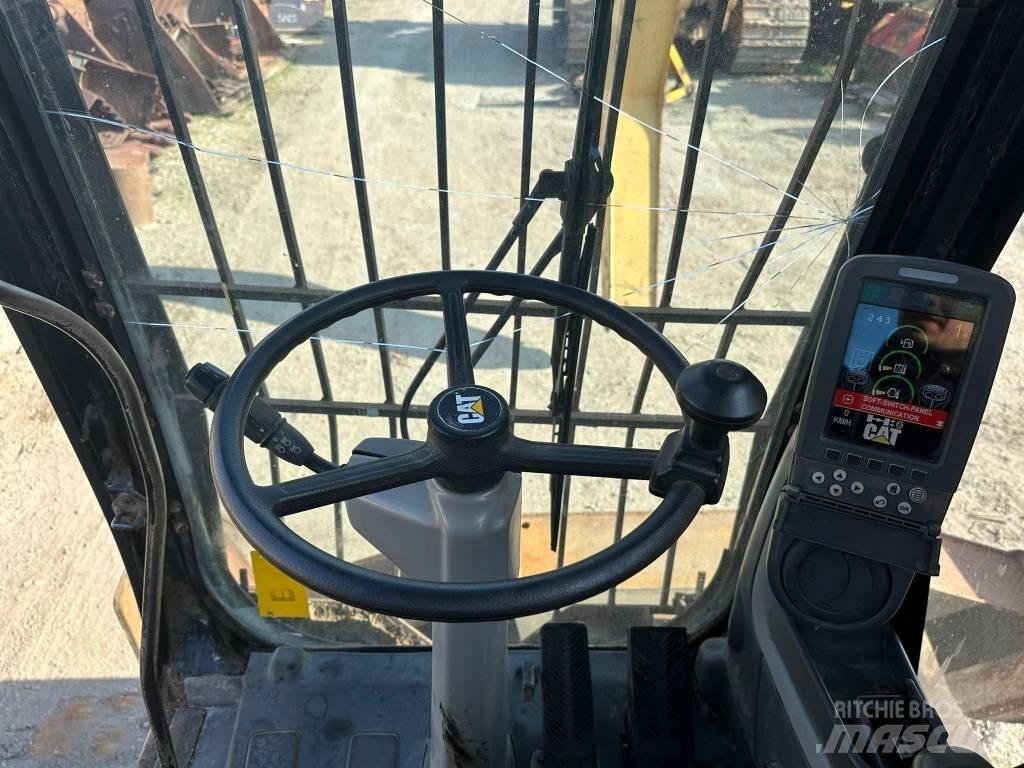 CAT M 318 D MH Materialumschlag
