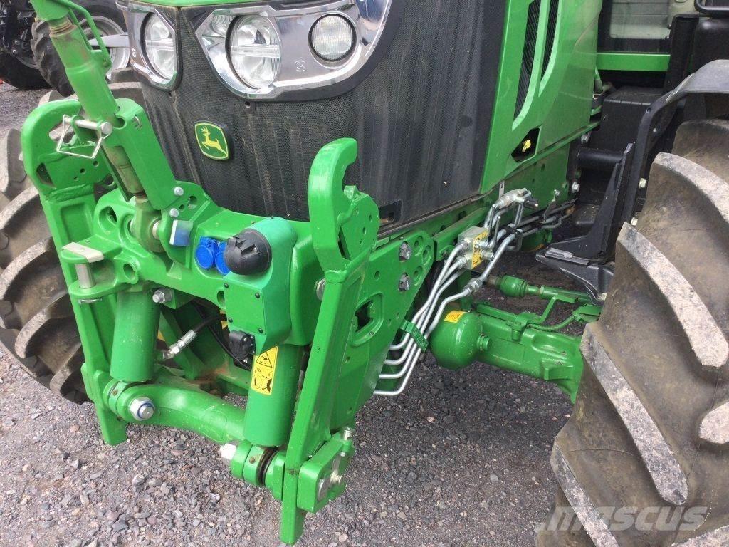 John Deere 6120 M Traktoren