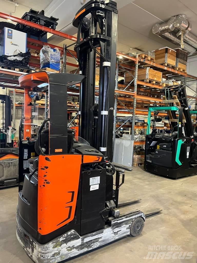 Rocla HX 14 F Schubmaststapler