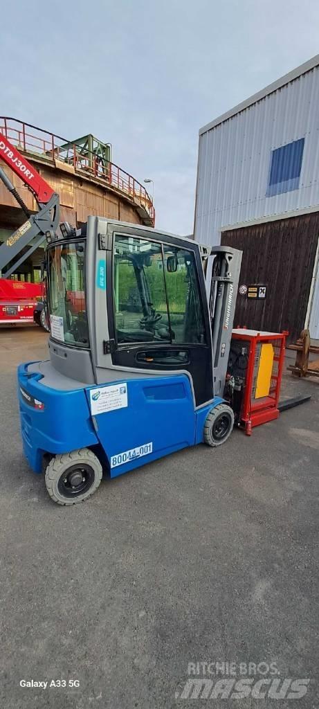 Jungheinrich EFG 320 Elektrostapler