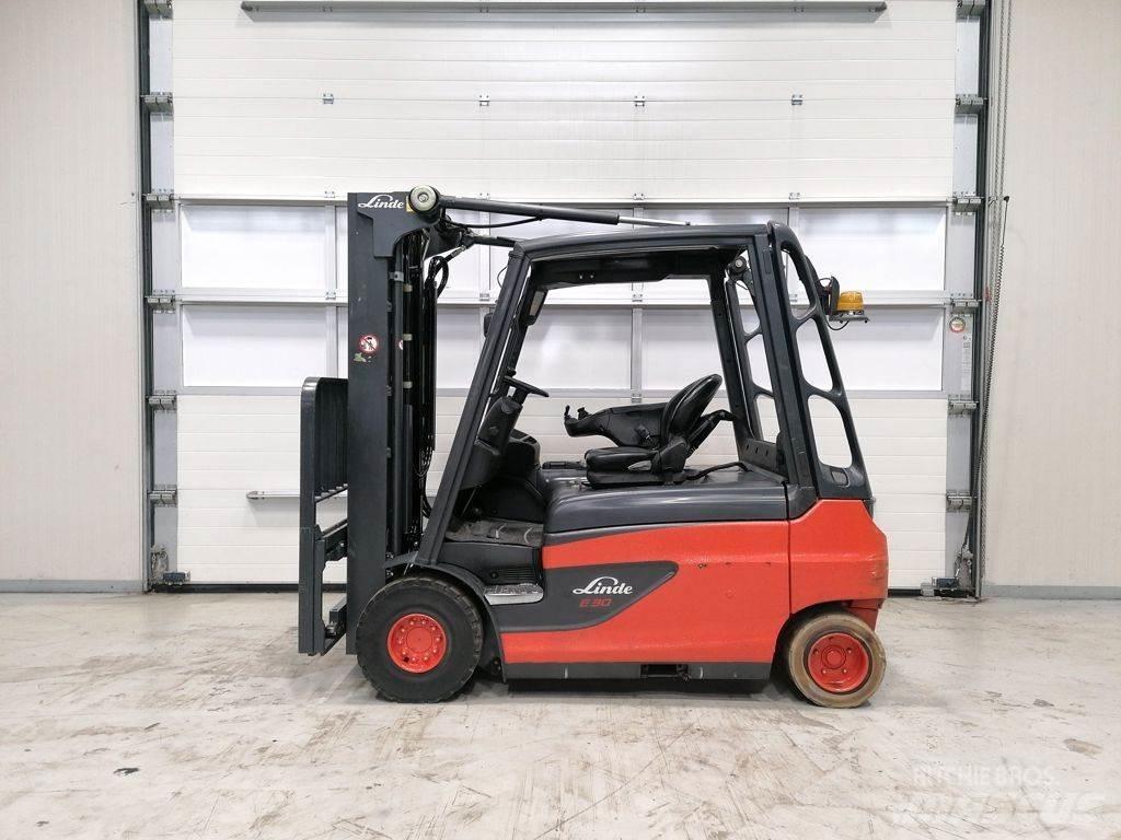 Linde E30L-01 Elektrostapler