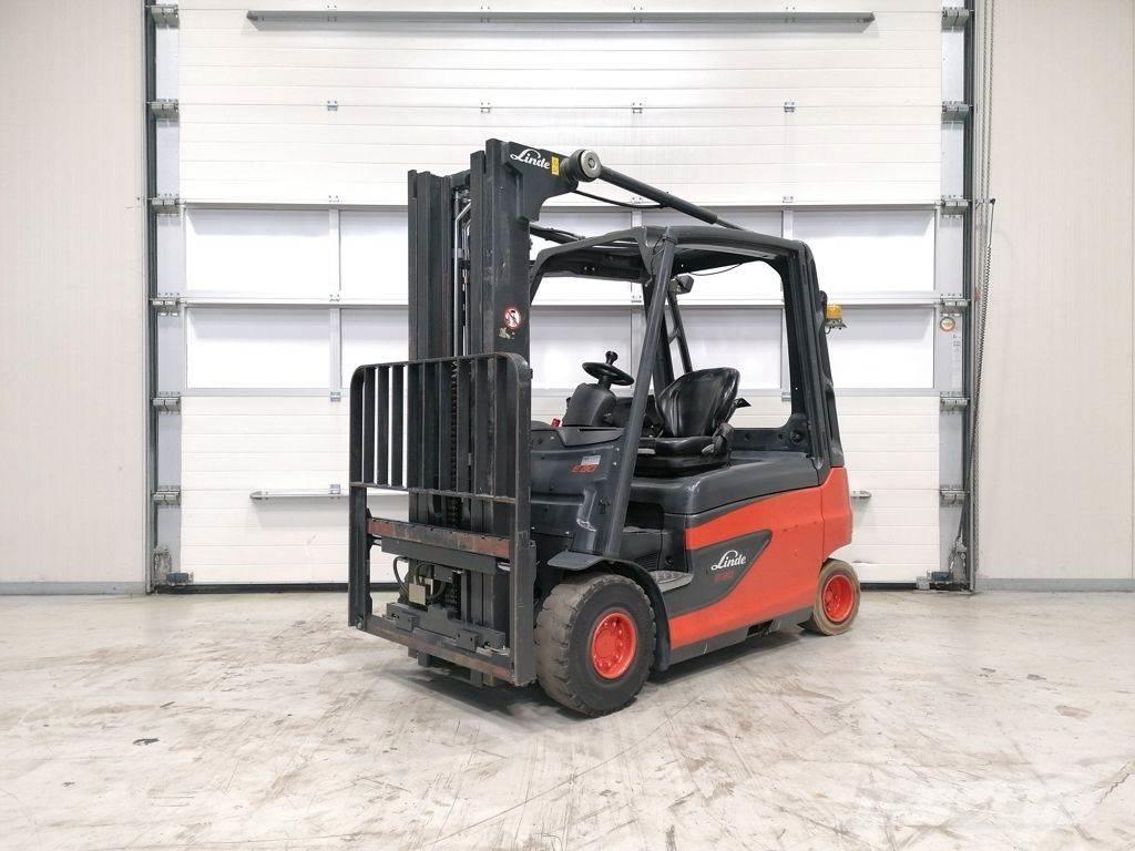 Linde E30L-01 Elektrostapler